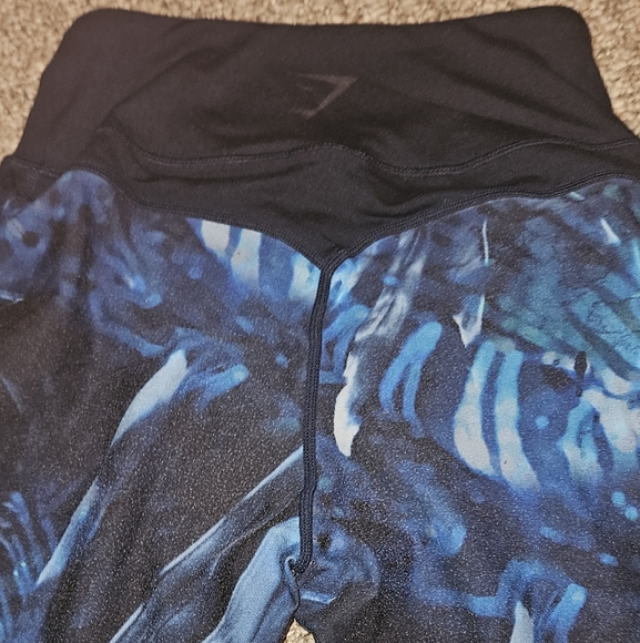 2 pairs Gymshark leggings bundle size xs - Picture 2 of 3